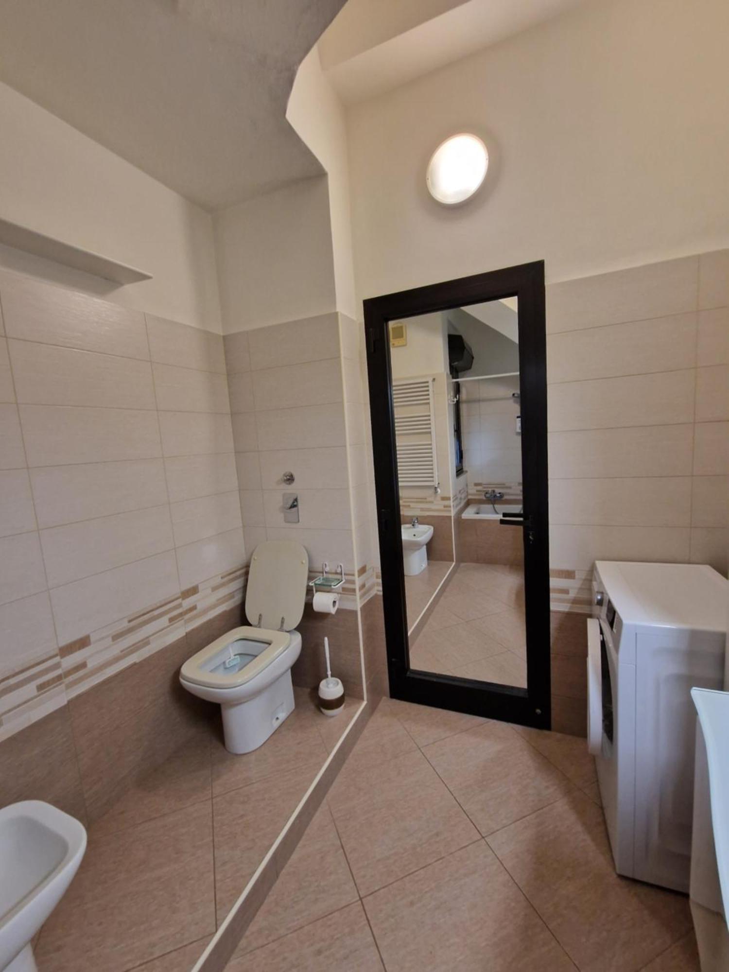 Ferienwohnung Comfy Penthouse Mailand Exterior foto